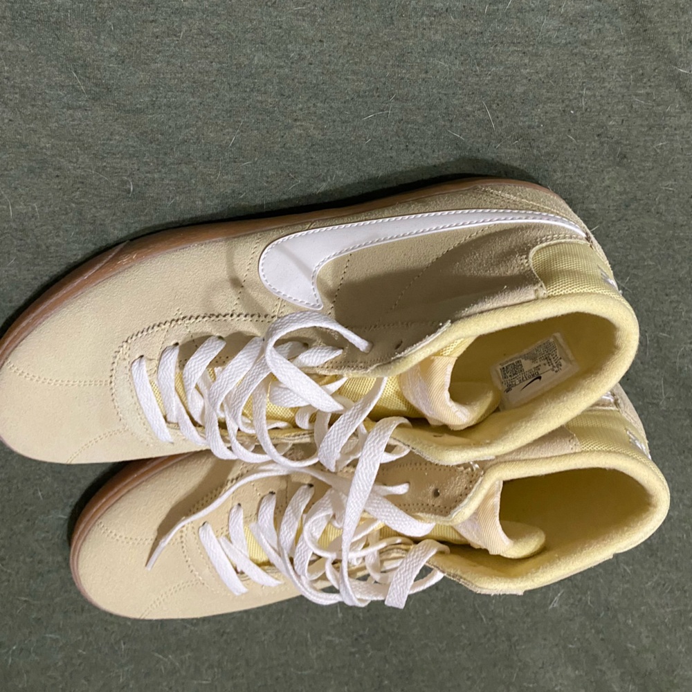 Nike Cream and White Athletic Shoes
